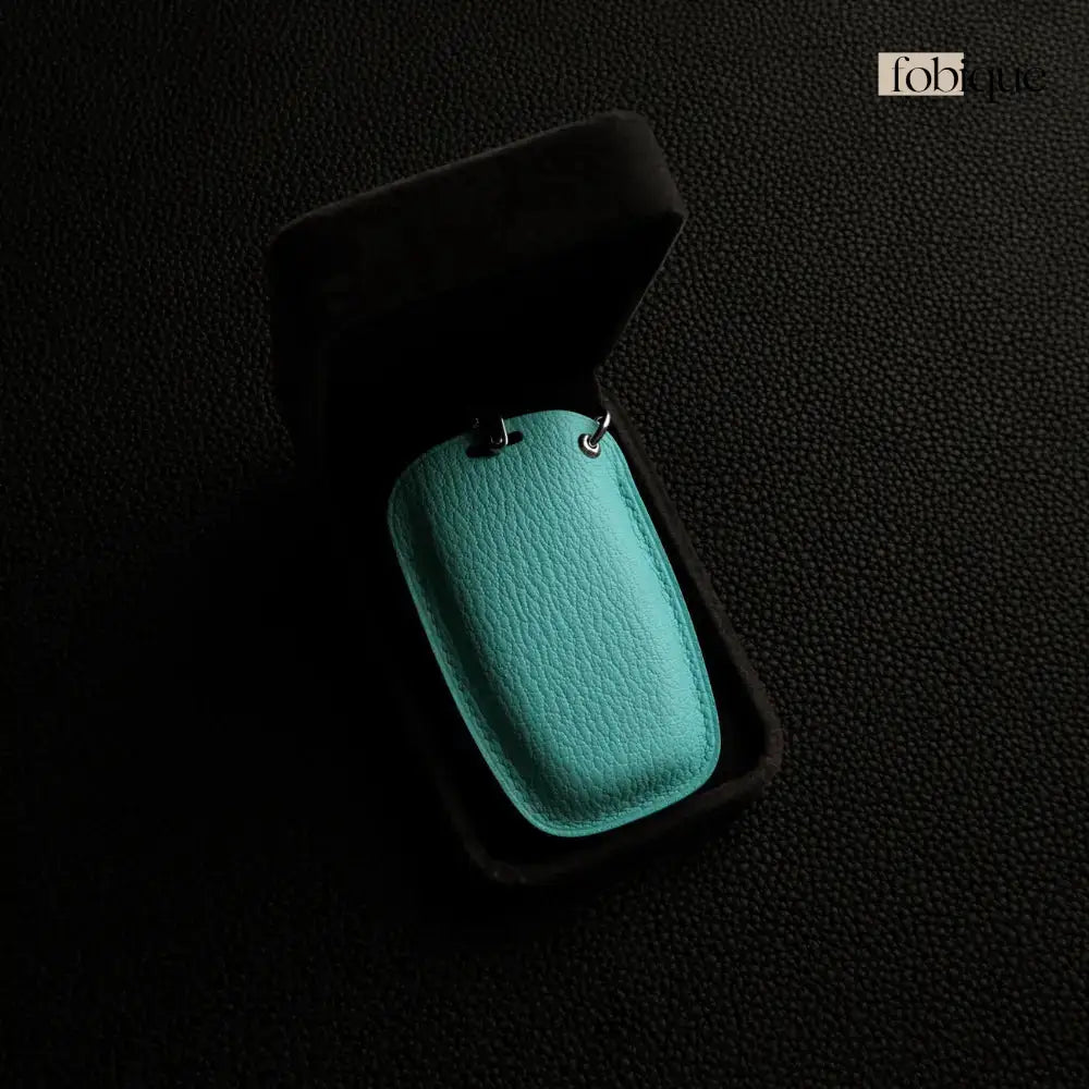 Étoile Collection - French Goat Leather | Smart Key Fob Case for Audi | Fits A4 A5 Q5 Q7 TT & More Fobique